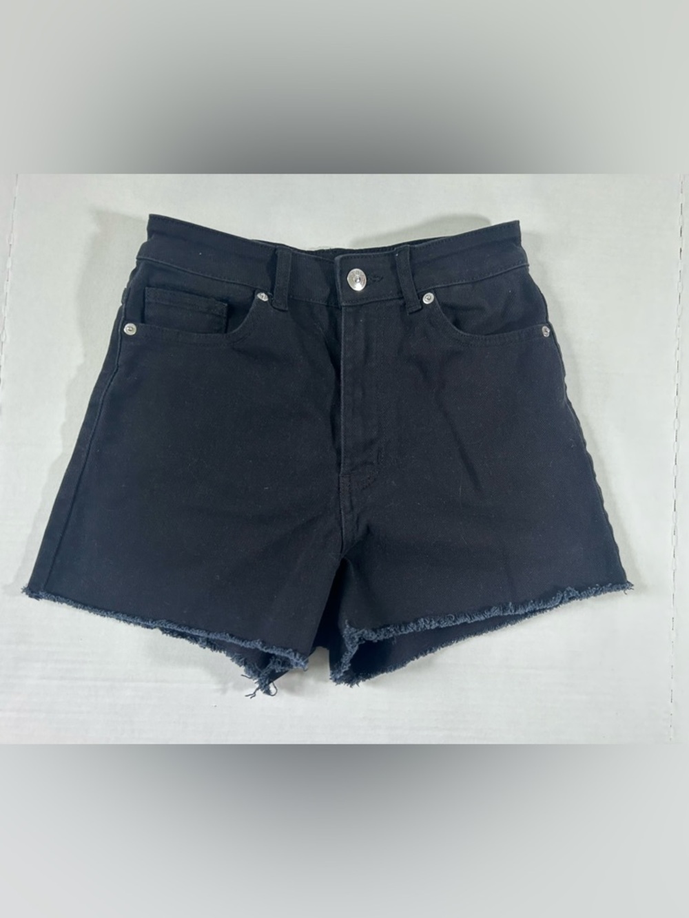 H&M Black Raw Hem Women’s Denim Jean Shorts grunge indiesleaze goth
